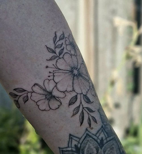 010-flowers-leafs-tattoo